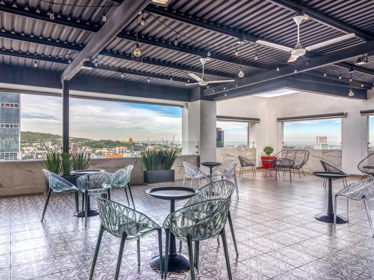 Vn Hotel Monterrey Zewnętrze zdjęcie